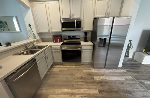 Southside House | 2-bedroom townhome in Bartram Park, full remote work set up.