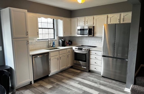 Blue Springs House | 2 Bedroom Townhouse