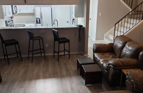 Mount Houston House | 2-bedroom Townhouse Cheap!