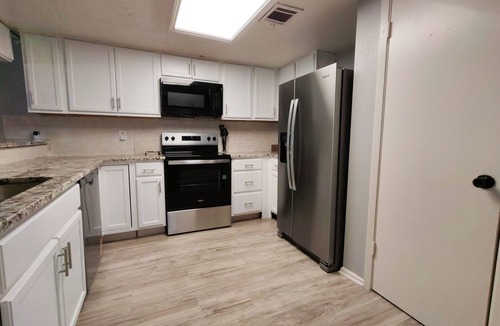 Mount Houston House | 2-bedroom Townhouse Cheap!