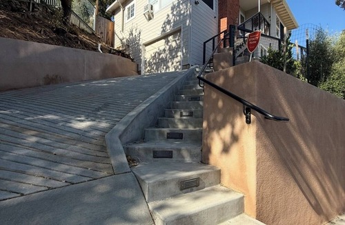 Belmont Cottage | 2 Bedroom Treehouse Cottage