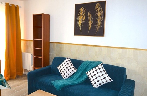 Le Blanc-Mesnil Apartment | 2 Bedroom unit in front of Le Bourget airport