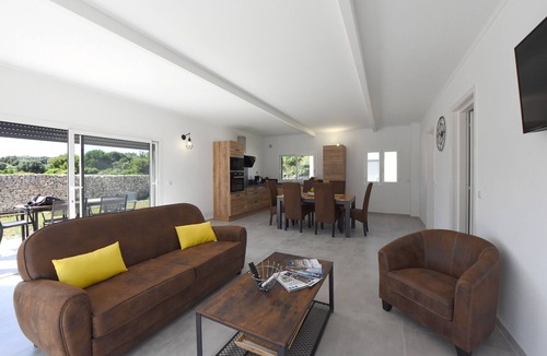 Bonifacio Villa | 2 Bedroom Villa in bonifacio