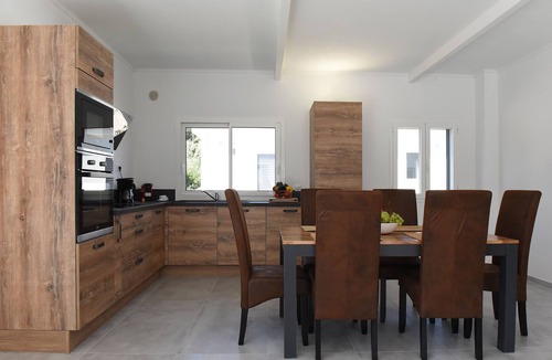 Bonifacio Villa | 2 Bedroom Villa in bonifacio