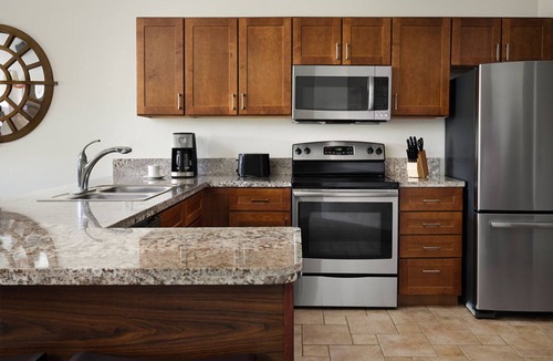 Branson Theater District Condo | 2 Bedroom Villa, Sleeps 8, Full Kitchen, at Marriott Willow Ridge Lodge!