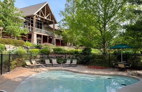 Branson Theater District Condo | 2 Bedroom Villa, Sleeps 8, Full Kitchen, at Marriott Willow Ridge Lodge!