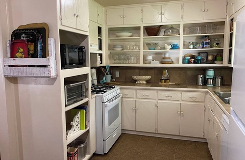 Sherman House | 2-Bedroom Vintage Cottage in Sherman, TX