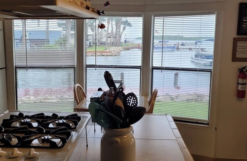 Oak Hill House | 2 BEDROOM WATERFRONT ON INTERCOASTAL WITH DOCK AND LAUNCH