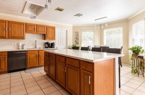 San Antonio House | 2 Bedroom- Whole House for 2 or more guests min.