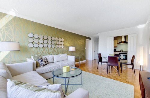 Fenway–Kenmore Apartment | 2 Bedroom with Luxury Amenities in Back Bay