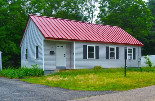 Nashua House | 2 bedroom with queen sofa sleeper