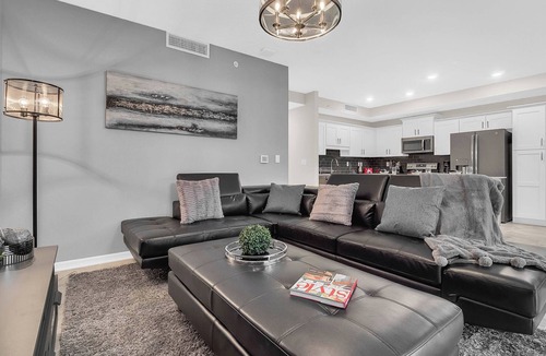Bay Lake Apartment | 2 Bedrooms/2 Bathrooms/Storey Lake (3120-106 PC)