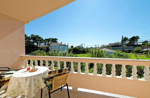 Banjol Apartment | 2 bedrooms appartement at Banjol 300 m away from the beach with sea view enclosed garden and wifi