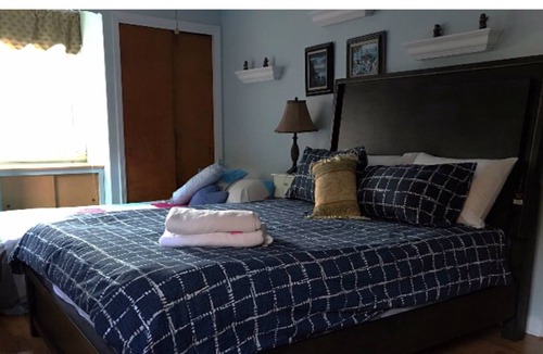 Linden House | 2 Bedrooms Gr8 for groups sleeps 8