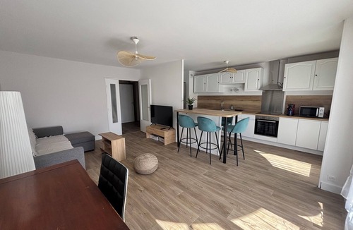 Rosny-sous-Bois Apartment | 2 bedrooms in a renovated apartment - Metro 11 and RER E stations