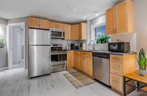 Saskatoon House | 2 Bedrooms | Near YXE Airport | Safe Quiet Area