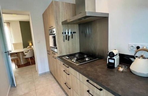 Grenoble City Centre Apartment | 2 bedrooms Private parking lot - Railway station 5 min away