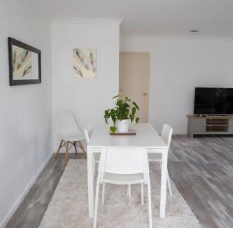 Tamahere Apartment | 2 Bedrooms with Garage right on Te Awa River Ride