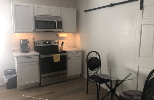 Clear Lake Condo | 2-bedrooms with its own bathroom and kitchen.nn