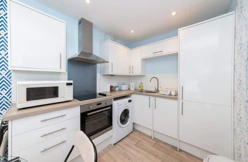 Reading City Centre Apartment | 2 Beds | Central Fully Equipped Apartment