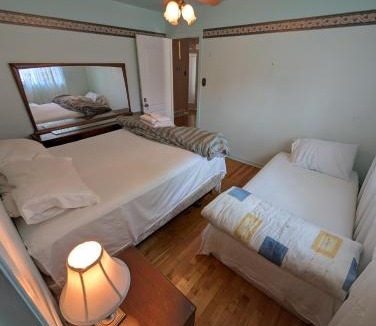 Longueuil House | 2 beds in a private room B with a free parking -15 min from downtown