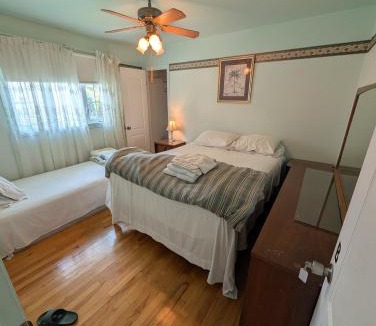 Longueuil House | 2 beds in a private room B with a free parking -15 min from downtown