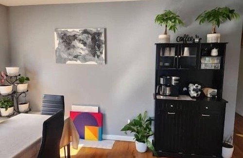 East Newark Apartment | 2 Beds Work + Study NYC+EWR Walk to Train