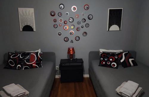 East Newark House | 2 Beds - Work & Study - NYC - EWR - Walk to Train