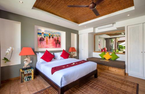 Drupadi Apartment | 2 BIG Pools, 9BD Ultra Luxury Villa Anam, Walk to Seminyak Beach, Bars! Staff