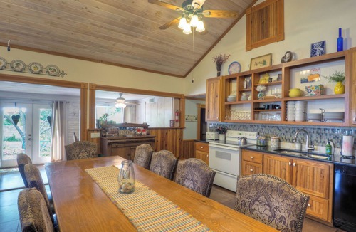 Fredericksburg House | 2 Blocks From Marketplatz & The Heart Of Main Street Shopping And Dining!