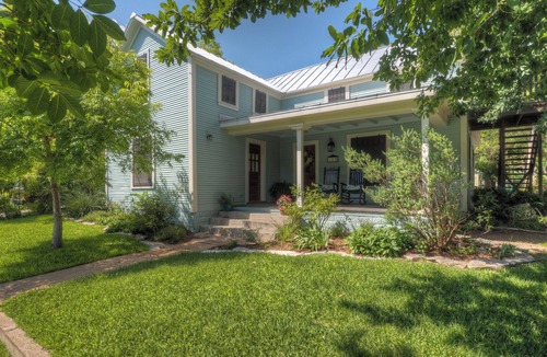 Fredericksburg House | 2 Blocks From Marketplatz & The Heart Of Main Street Shopping And Dining!