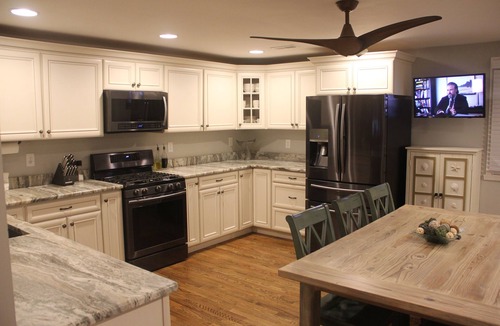 The Dunes House | 2 BLOCKS TO BEACH, 1 TO BAY. LOTS INCLUDED. BEST KITCHEN. WE SLEEP 15.