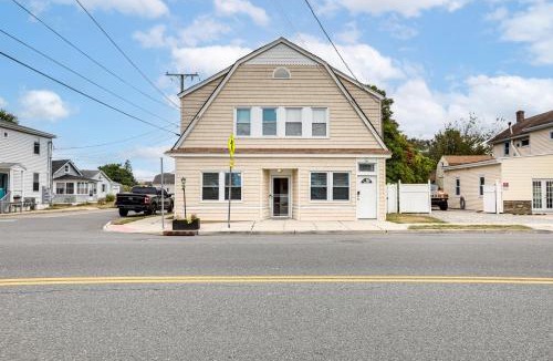 Ocean Gate Apartment | 2 Blocks to Beach Apt with Grill in Ocean Gate!