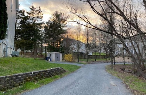 Columbia House | 2 BR/1.5 Bath Basement, Private Entrance & Parking