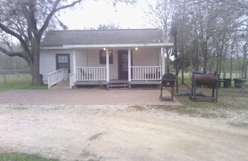 Comanche House | 2 BR/2.5 BA House on 13 Acres, Minutes from Downtown San Antonio!