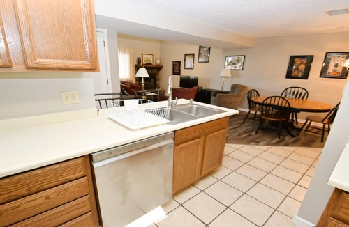 Notre Dame Condo | 2 Br 2 b Condo at Unv of Notre Dame, Short and long term stays welcome! ND Football (A5)