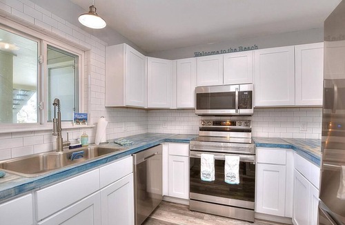 Caswell Beach Condo | 2 BR/2 BA Condo - Pool & Beach, Golf Course Across the Street, Sleeps 6