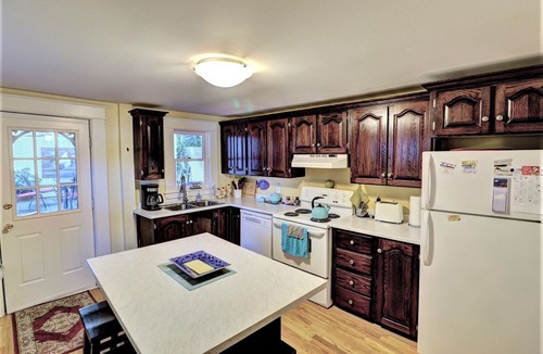 Downtown St. John's House | 2 Br 2 Bath In Heart Of Old St. John's- weekly rental promoted