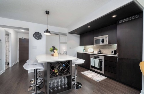 CityPlace Condo | 2 BR + 2BA + Free Parking + Sofabed + Lakeview