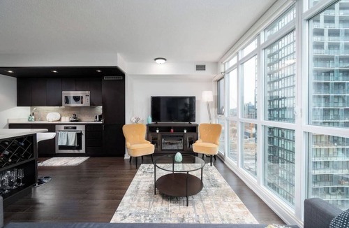 CityPlace Condo | 2 BR + 2BA + Free Parking + Sofabed + Lakeview