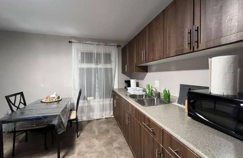 Winnipeg Apartment | 2 br/3 beds with free wifi, parking and much more