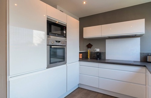 Marcq-en-Baroeul Apartment | 2 BR apartment with parking, 5 minutes from Lille