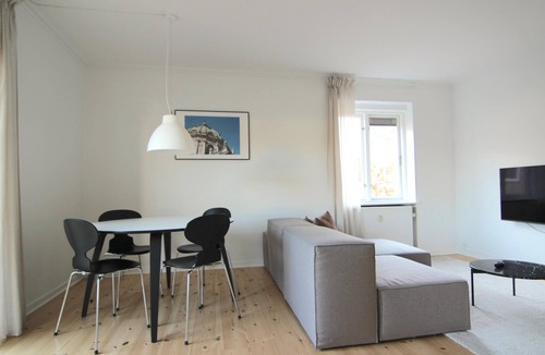 Charlottenlund Apartment | 2-BR apartment w/a balcony in Charlottenlund - 194