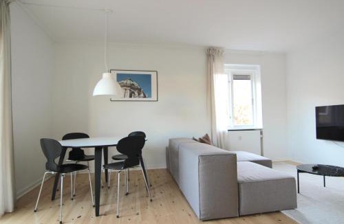 Charlottenlund Apartment | 2-BR apartment with a balcony in Charlottenlund - 194