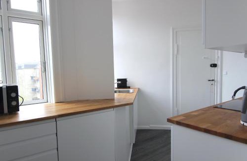 Frederiksberg C Apartment | 2-BR apartment with a balcony in Frederiksberg C - 189
