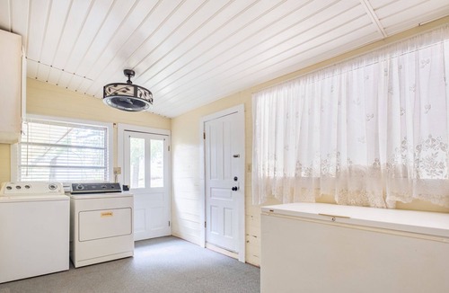Denton House | 2 BR at Charles Mountain Rd