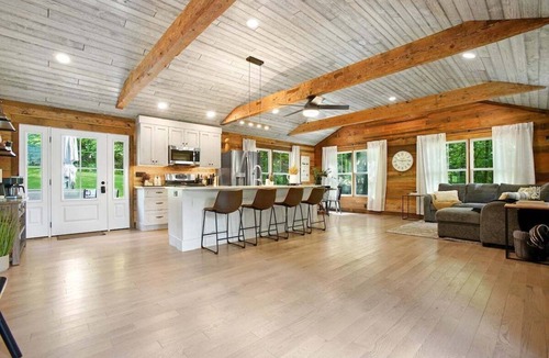 Sinking Spring Cabin | 2-BR Cabin with Outdoor Dining