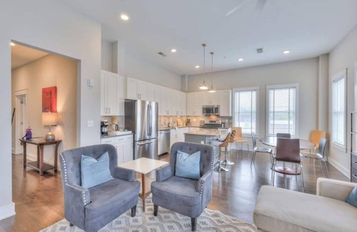 12 South Condo | 2-BR condo in 12 South I Unit 201