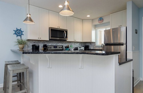 Wilmington Beach Condo | 2 BR condo in Sand Pebbles w ocean views!