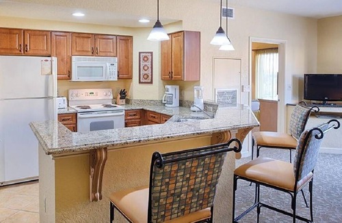 Lake Buena Vista Condo | 2 BR Deluxe Condo BONNET CREEK Club Wyndham Resort, less than 1 mile from Disney